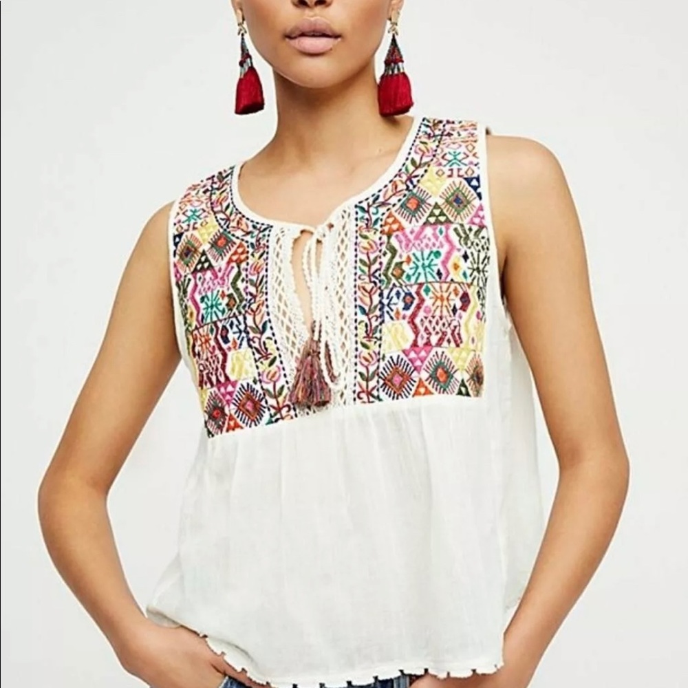 Embroidered Sleeveless Top - White